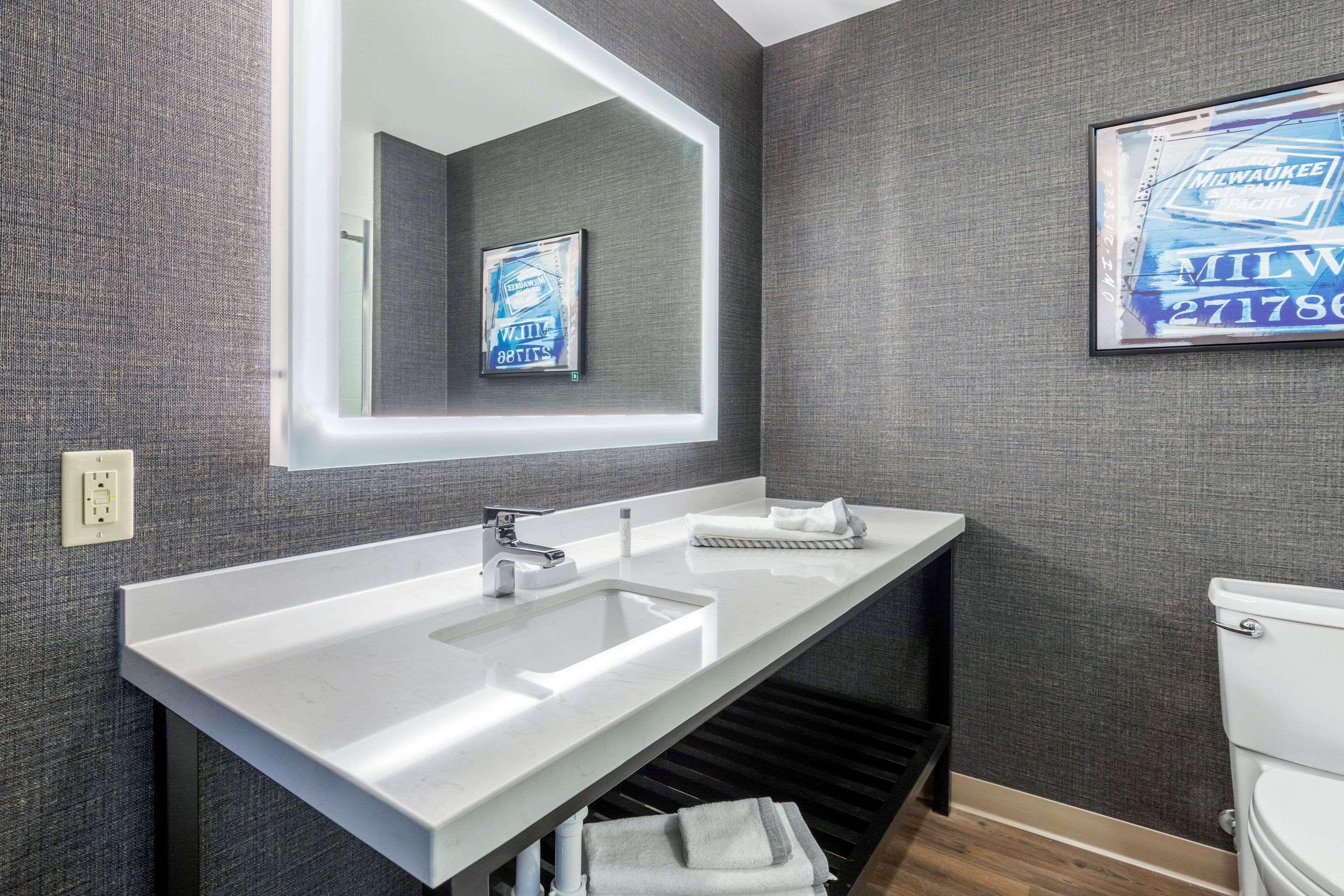 Cambria Hotel Milwaukee Downtown Εξωτερικό φωτογραφία