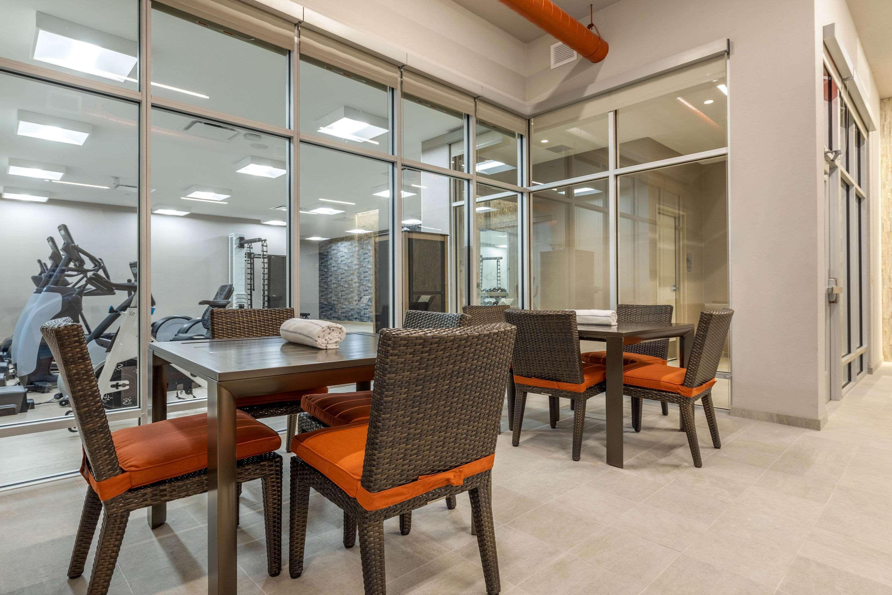 Cambria Hotel Milwaukee Downtown Εξωτερικό φωτογραφία