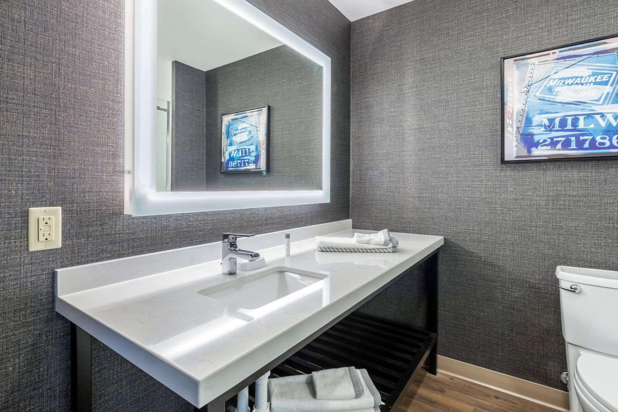 Cambria Hotel Milwaukee Downtown Εξωτερικό φωτογραφία