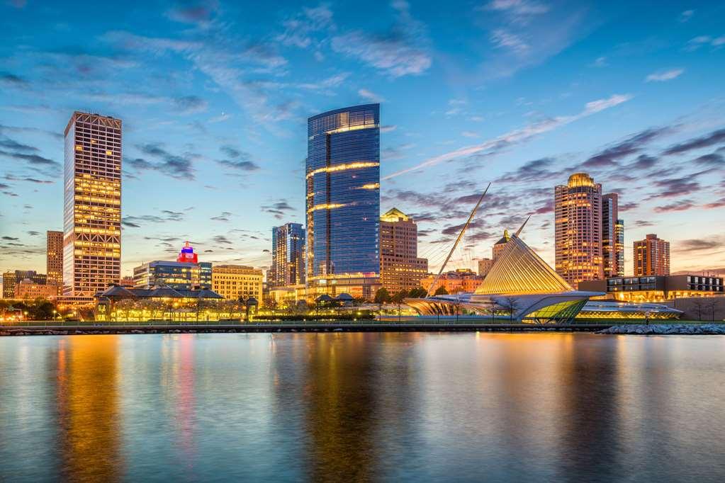 Cambria Hotel Milwaukee Downtown Εξωτερικό φωτογραφία
